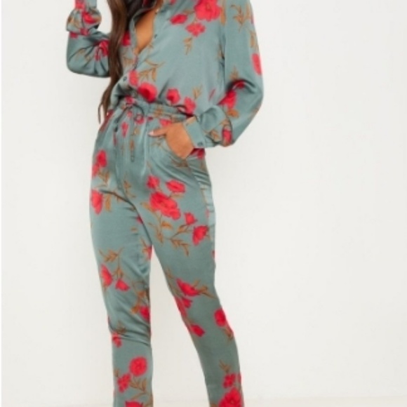 Silk floral 2 piece - Picture 4 of 5